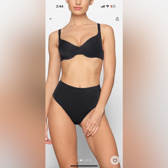BNWT SKIMS SMOOTHING INTIMATES
UNLINED FULL COVERAGE BRA - Picture 1 of 8